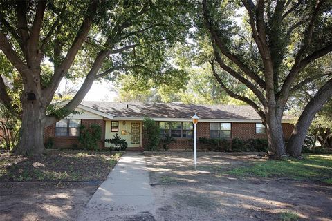 1400 Oak Hills Drive Graham TX 76450