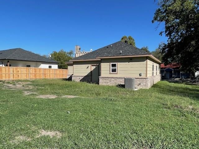 1915 MORSE Street