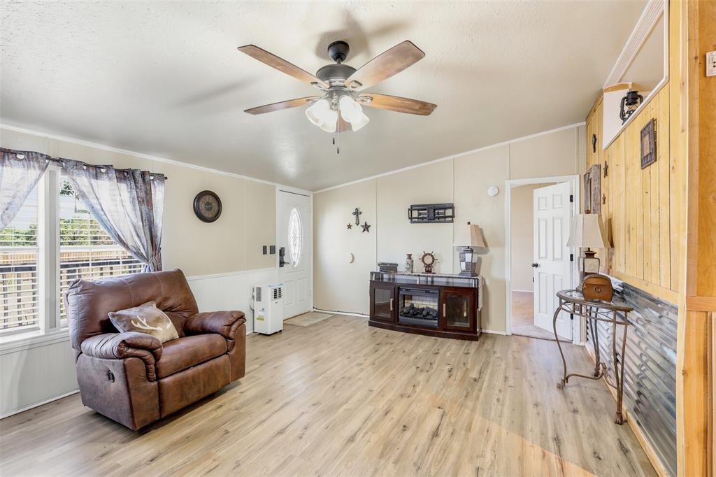 937 Nacogdoches River Drive