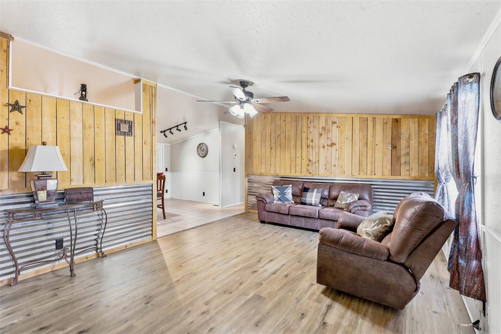 937 Nacogdoches River Drive
