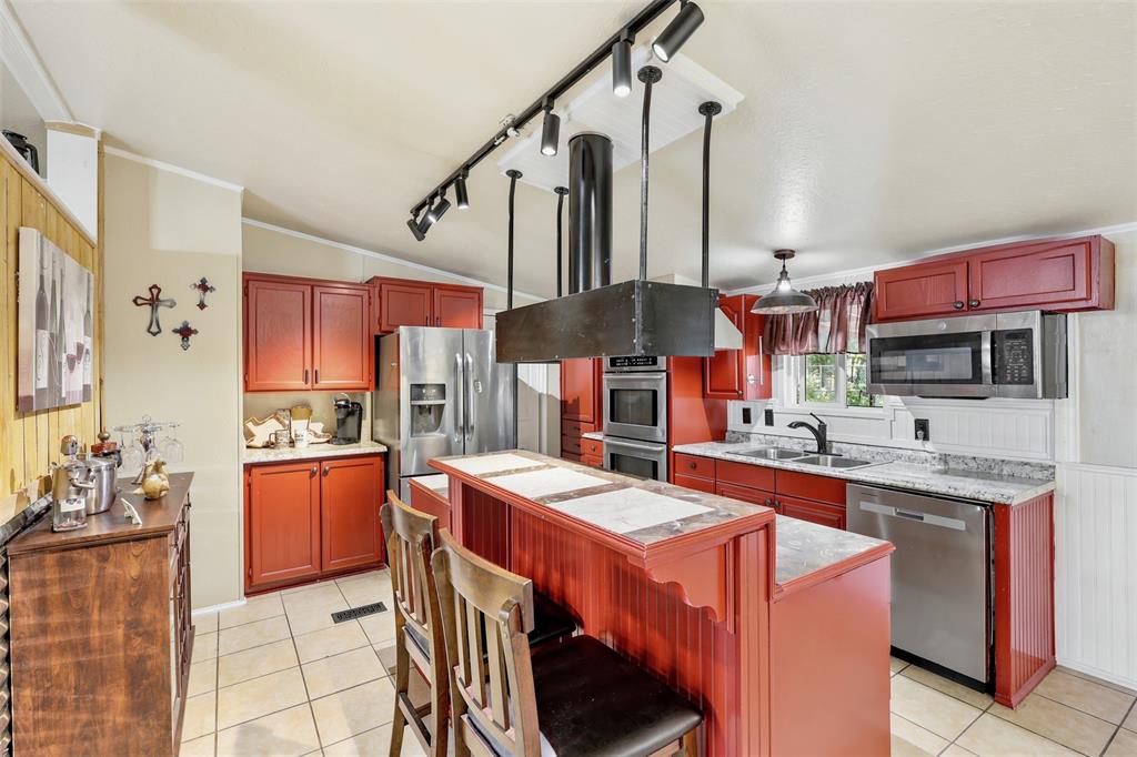 937 Nacogdoches River Drive