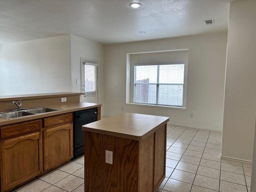 Alexandra Meadows - Residential Lease