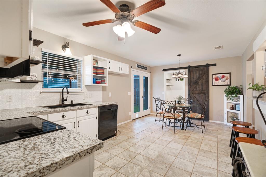 698 County Road 43900