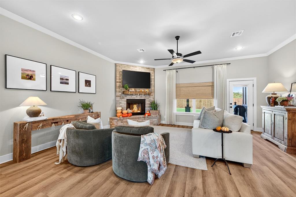 4113 Hummingbird Drive