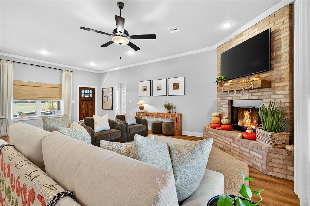 4113 Hummingbird Drive