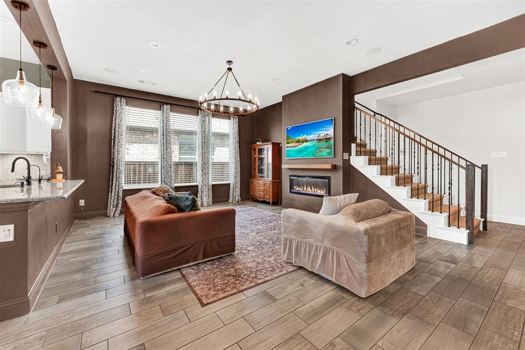 917 Llano Falls Drive