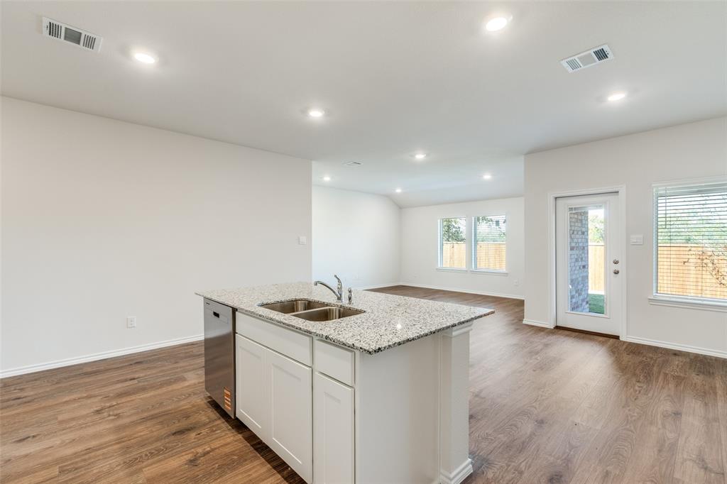 Chalk Hill Ph 2 - Residential Lease