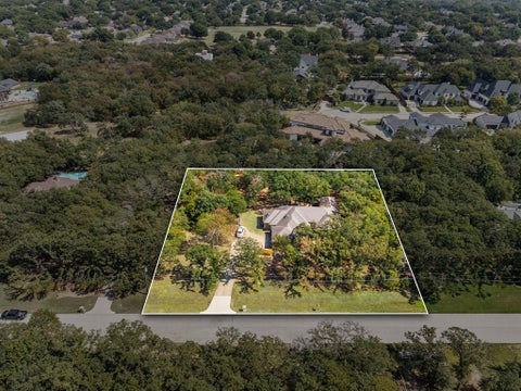 Photo of 1653 creekside Drive, Southlake, TX 76092 (MLS # 21395506)