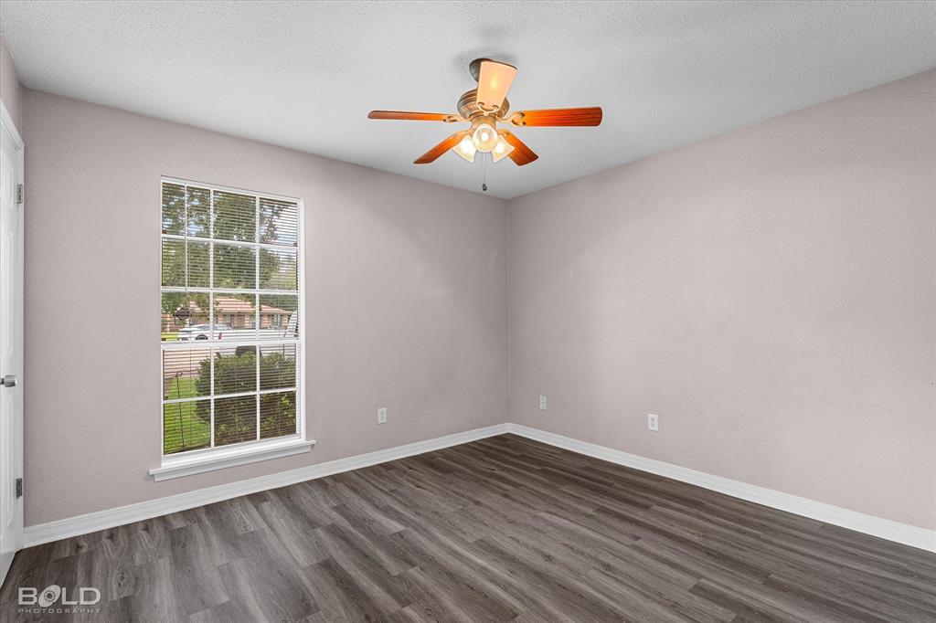 Bossier City, Louisiana 71111, United States, 3 Bedrooms Bedrooms, ,2 BathroomsBathrooms,Residential,Pending,216855