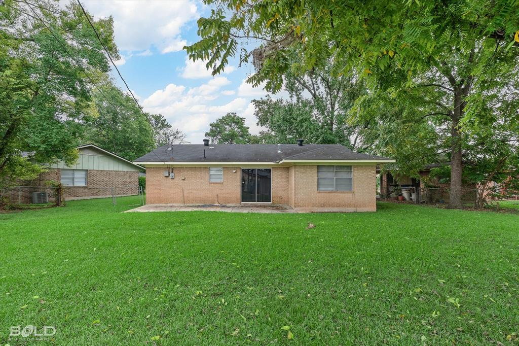 Bossier City, Louisiana 71111, United States, 3 Bedrooms Bedrooms, ,2 BathroomsBathrooms,Residential,Pending,216855