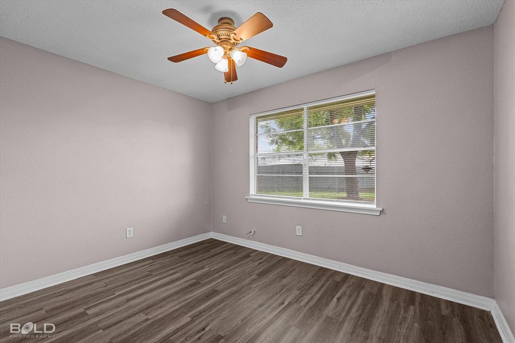 Bossier City, Louisiana 71111, United States, 3 Bedrooms Bedrooms, ,2 BathroomsBathrooms,Residential,Pending,216855