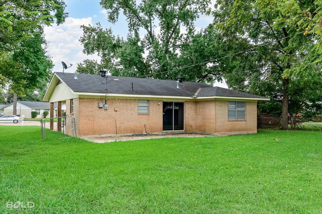 Bossier City, Louisiana 71111, United States, 3 Bedrooms Bedrooms, ,2 BathroomsBathrooms,Residential,Pending,216855