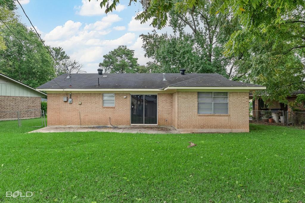 Bossier City, Louisiana 71111, United States, 3 Bedrooms Bedrooms, ,2 BathroomsBathrooms,Residential,Pending,216855