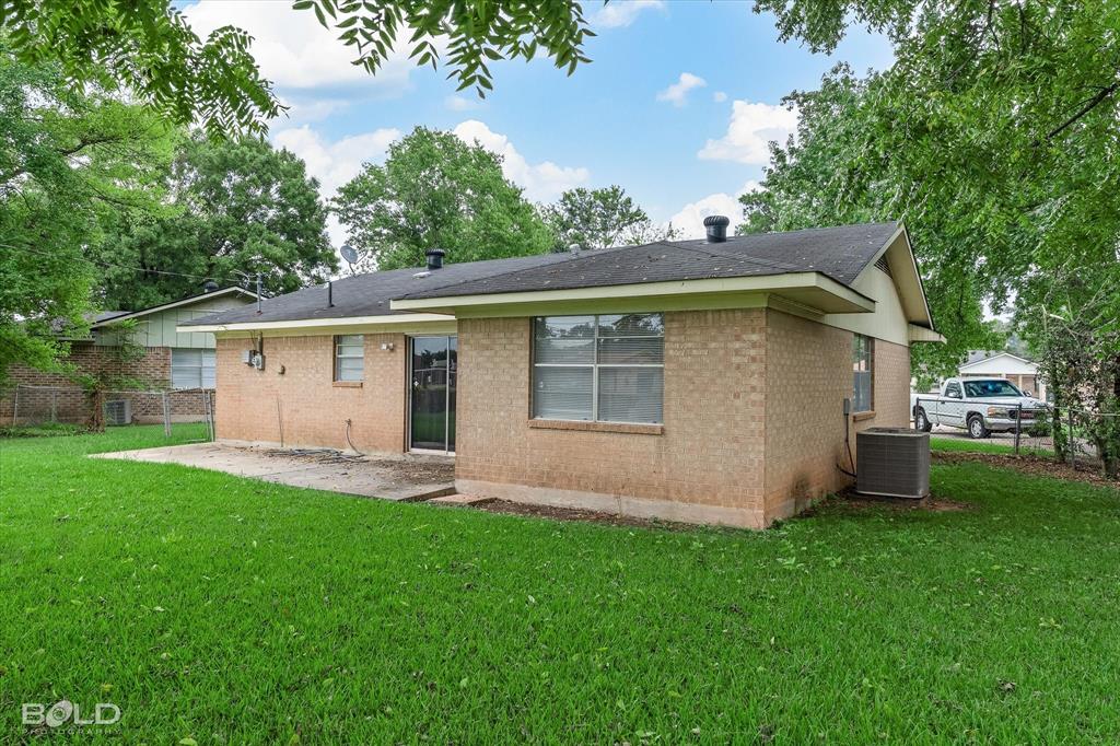 Bossier City, Louisiana 71111, United States, 3 Bedrooms Bedrooms, ,2 BathroomsBathrooms,Residential,Pending,216855