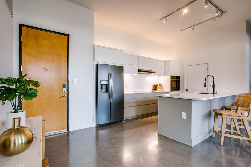 Live Oak Lofts Condo - Residential