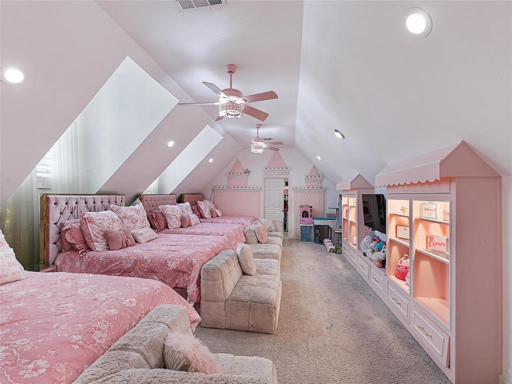 The Estates At Tour 18 - Residential