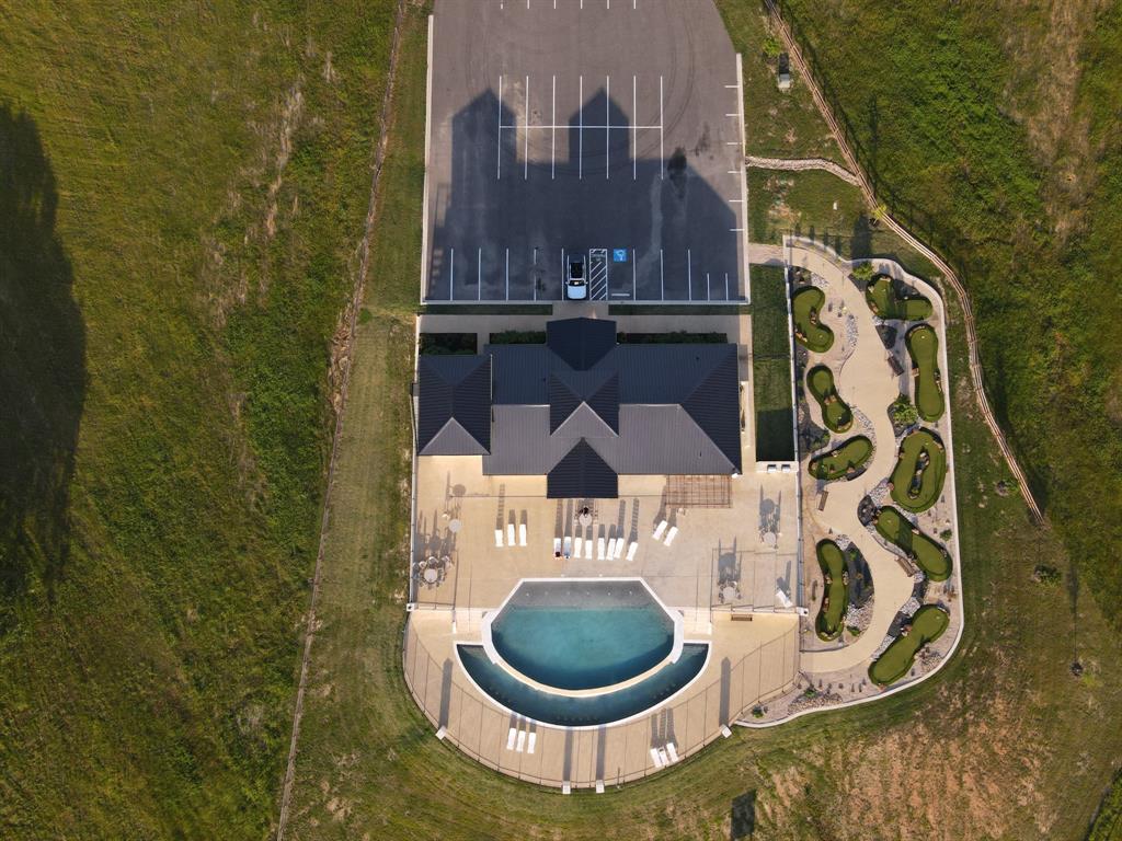 The Peninsula - Land