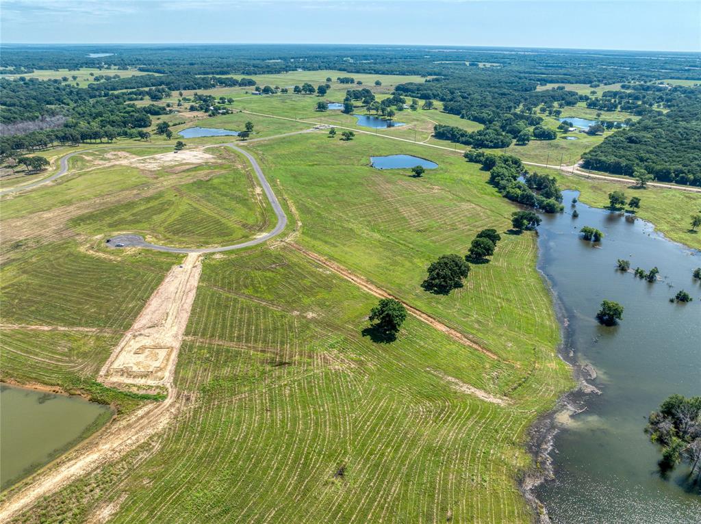 The Peninsula - Land