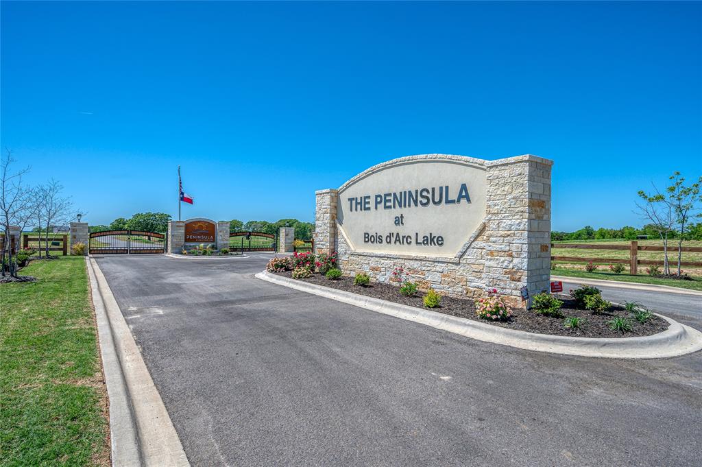 The Peninsula - Land