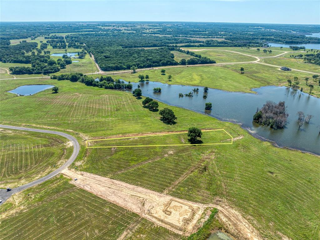 The Peninsula - Land