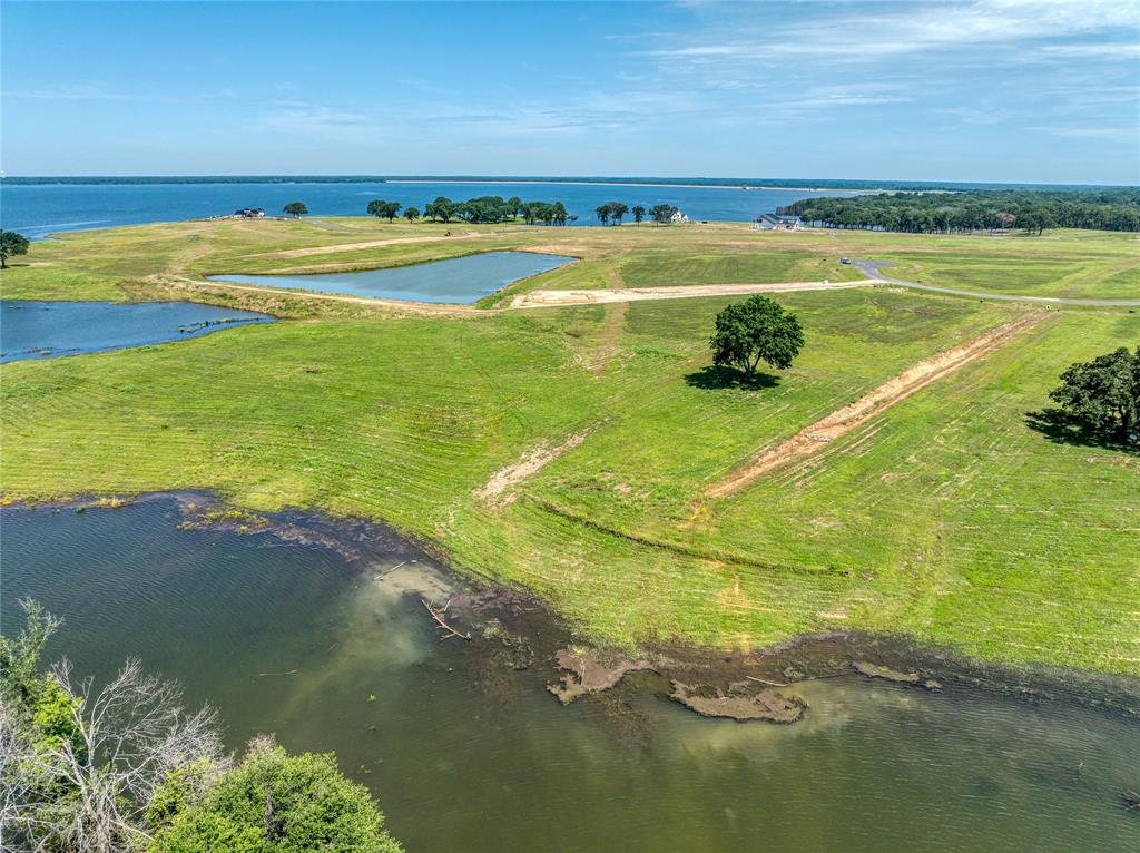 The Peninsula - Land