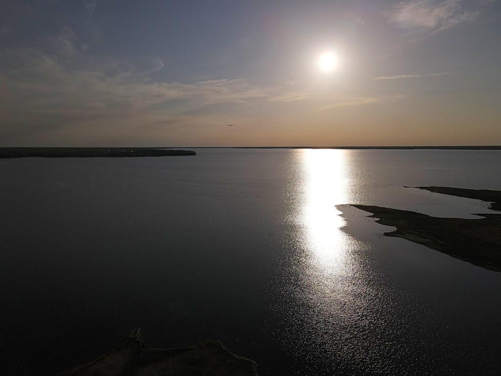 The Peninsula - Land