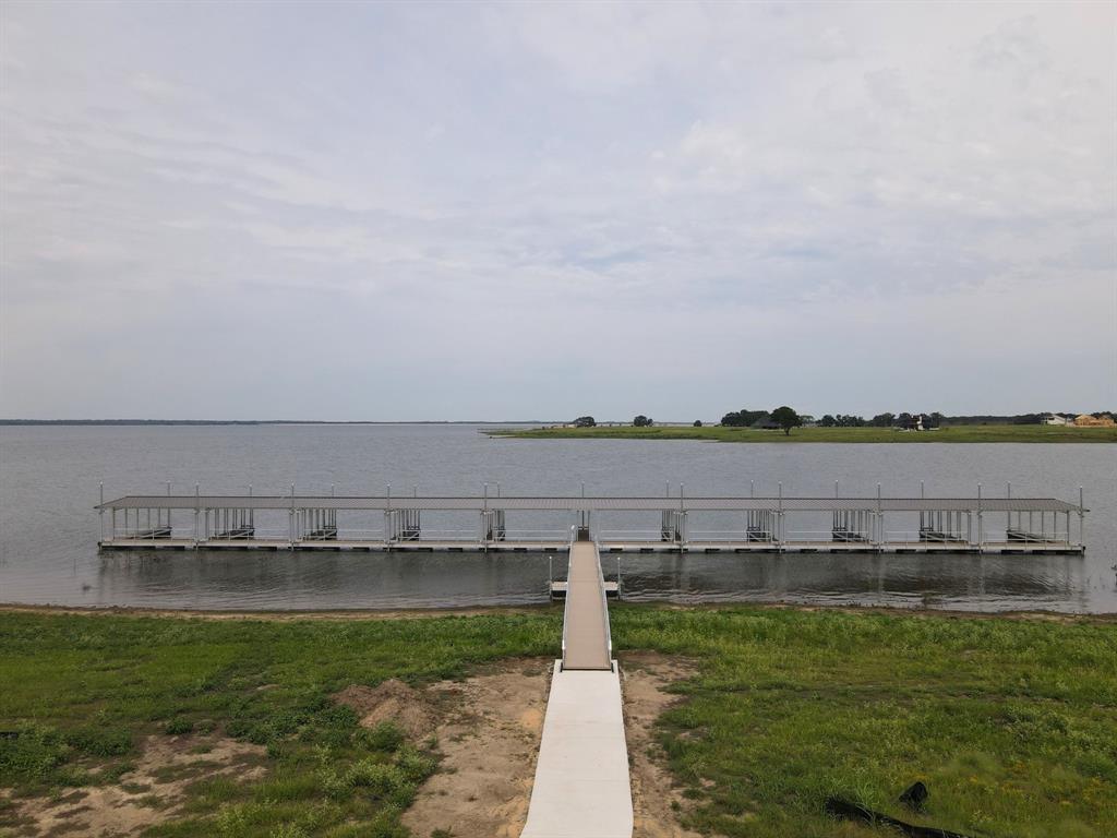 The Peninsula - Land