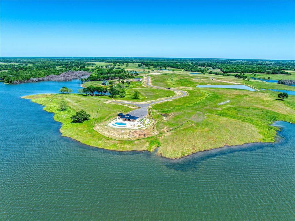 The Peninsula - Land