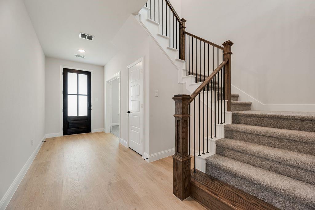 836 Turnbull Avenue