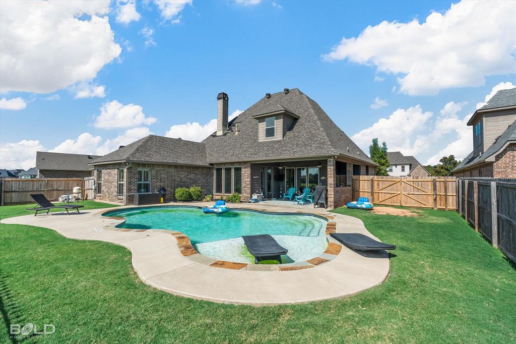 Bossier City, Louisiana 71111, United States, 4 Bedrooms Bedrooms, ,4 BathroomsBathrooms,Residential,Pending,180579