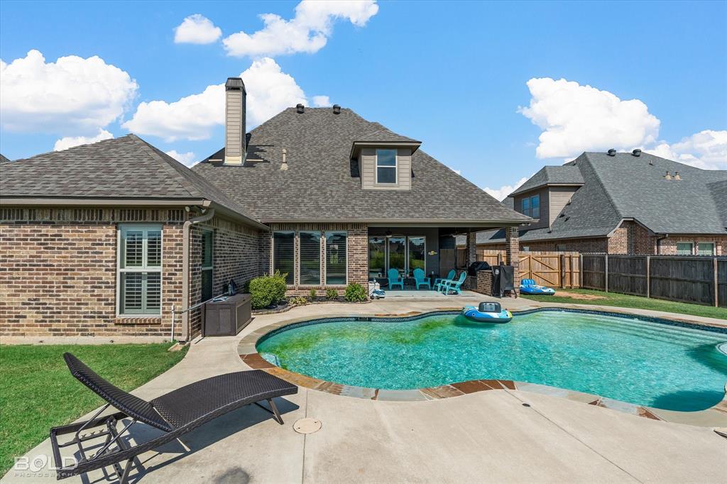 Bossier City, Louisiana 71111, United States, 4 Bedrooms Bedrooms, ,4 BathroomsBathrooms,Residential,Pending,180579