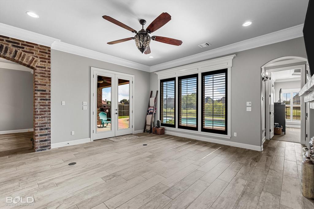 Bossier City, Louisiana 71111, United States, 4 Bedrooms Bedrooms, ,4 BathroomsBathrooms,Residential,Pending,180579