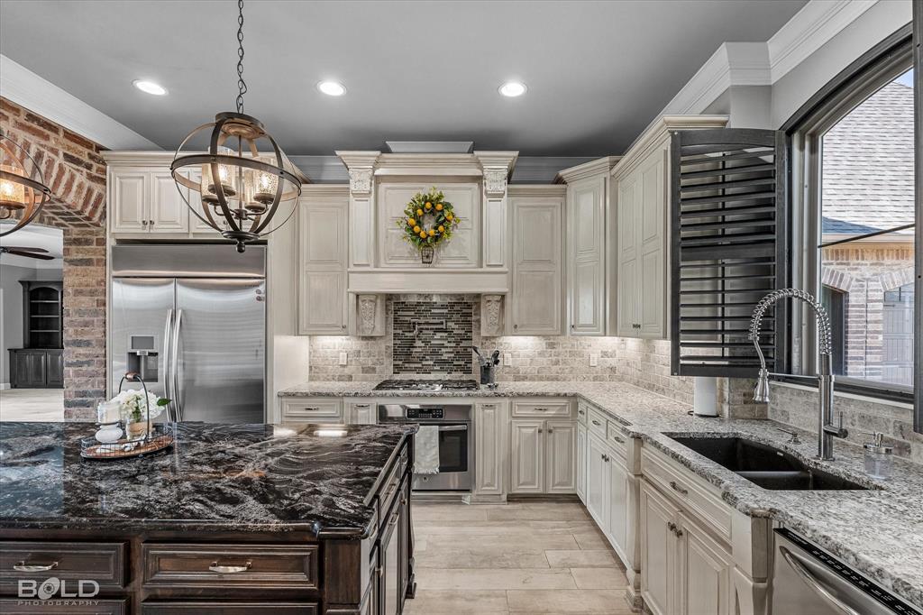 Bossier City, Louisiana 71111, United States, 4 Bedrooms Bedrooms, ,4 BathroomsBathrooms,Residential,Pending,180579