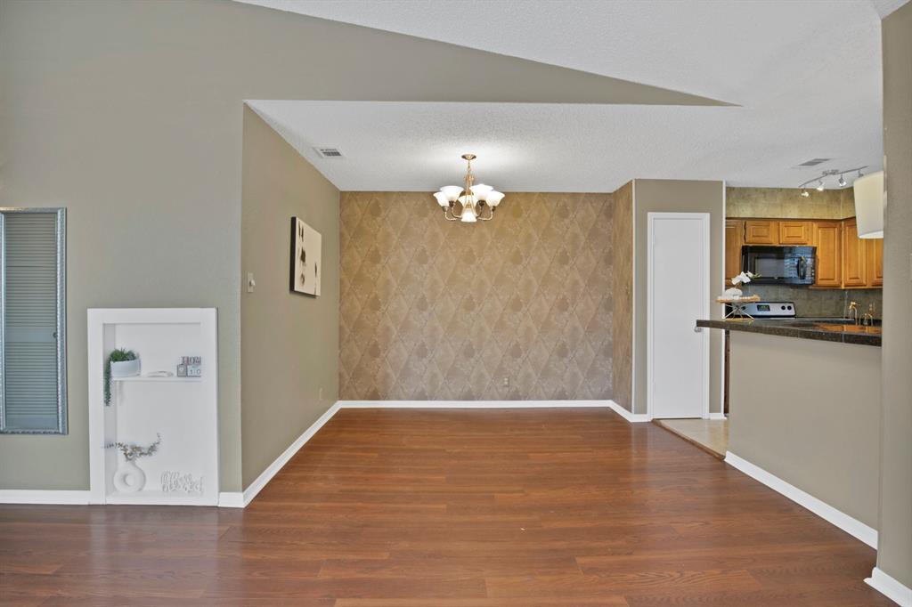 1109 Calico Lane 1824
