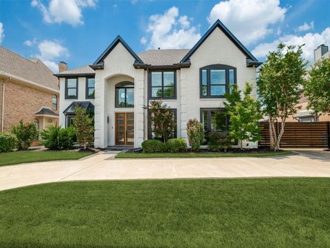 Photo of 2805 Greenbrook Court, Grapevine, TX 76051 (MLS # 21247725)