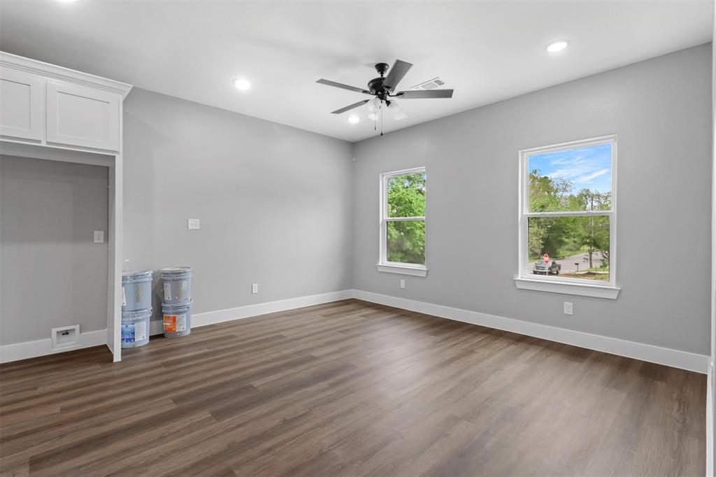301 W Johnson