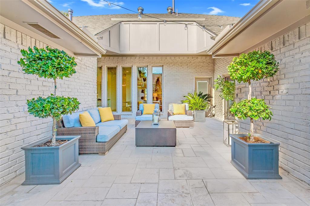 Windsor Place - Residential