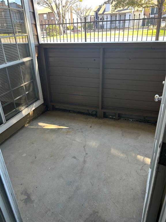 Meadows Condo - Residential