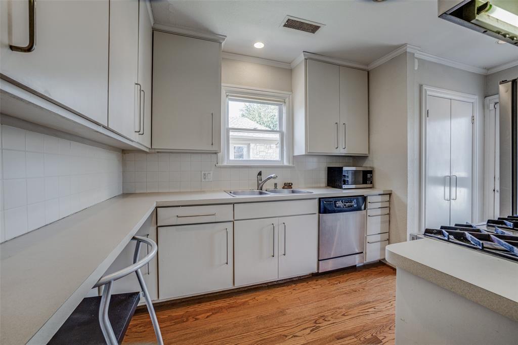 Country Club Estates - Residential