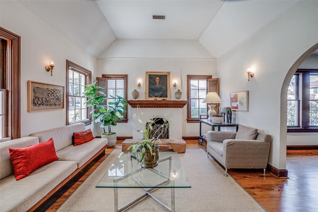 Country Club Estates - Residential