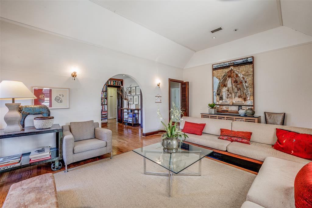 Country Club Estates - Residential