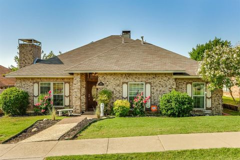 Single Family Residence in Carrollton TX 1404 Chesterfield Dr.jpg
