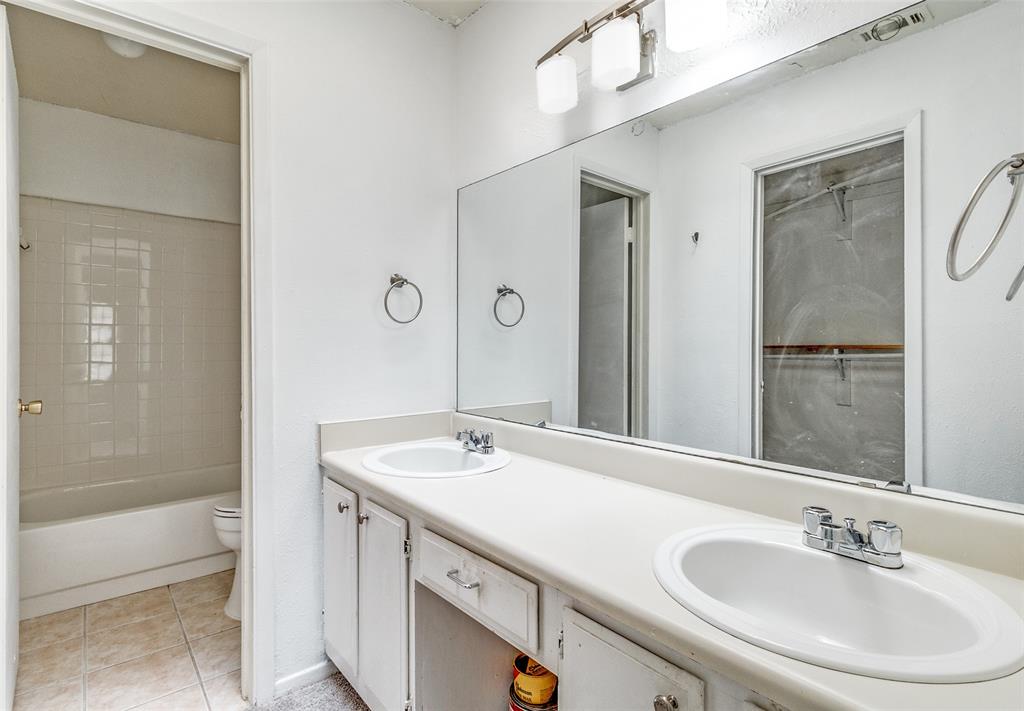 Oaks On The Lane Condo Ph 01 - Residential