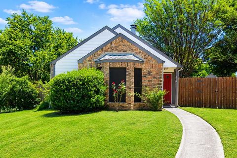 Photo of 102 Pinyon Lane, Coppell, TX 75019 (MLS # 21289786)