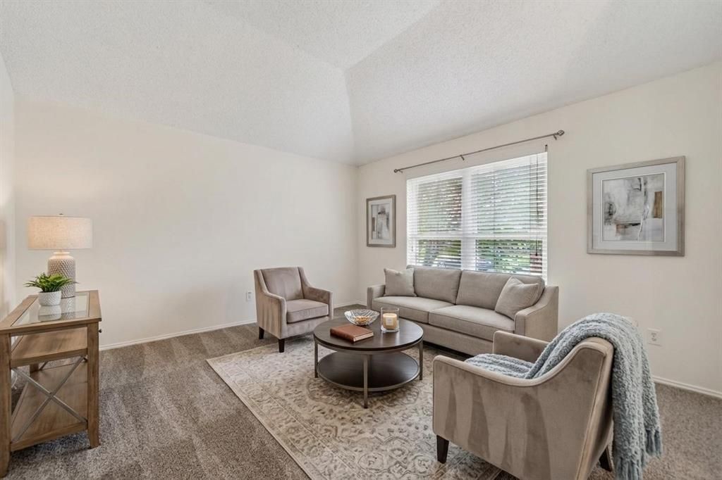 Photo of 2505 Ash Creek, Mesquite, TX 75181 (MLS # 21232757)