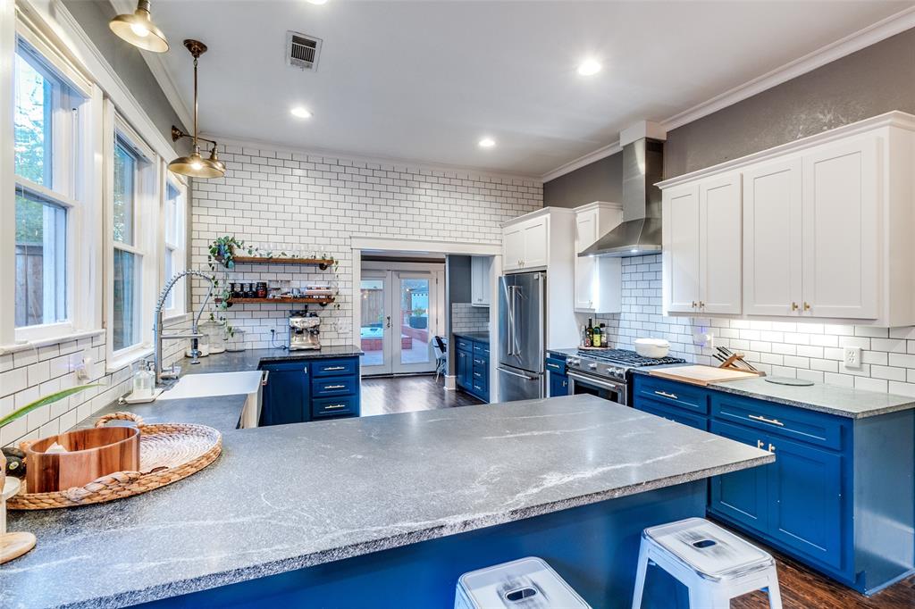 Winnetka Heights - Residential