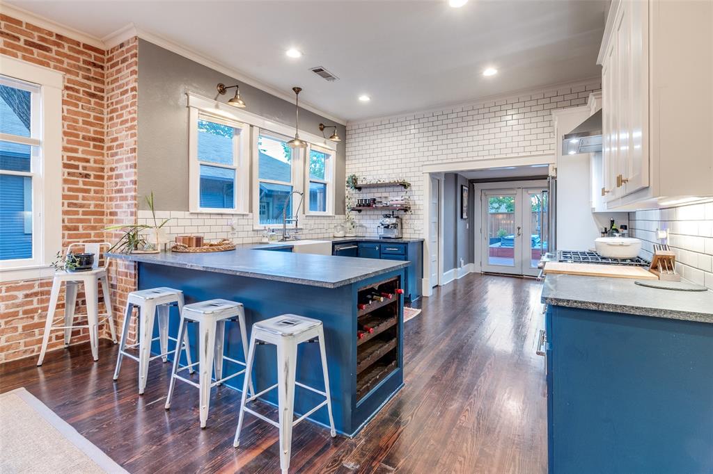 Winnetka Heights - Residential