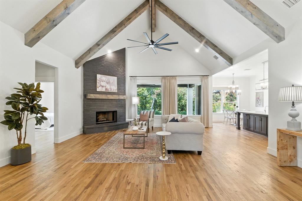 1001 Trinity Oaks Road