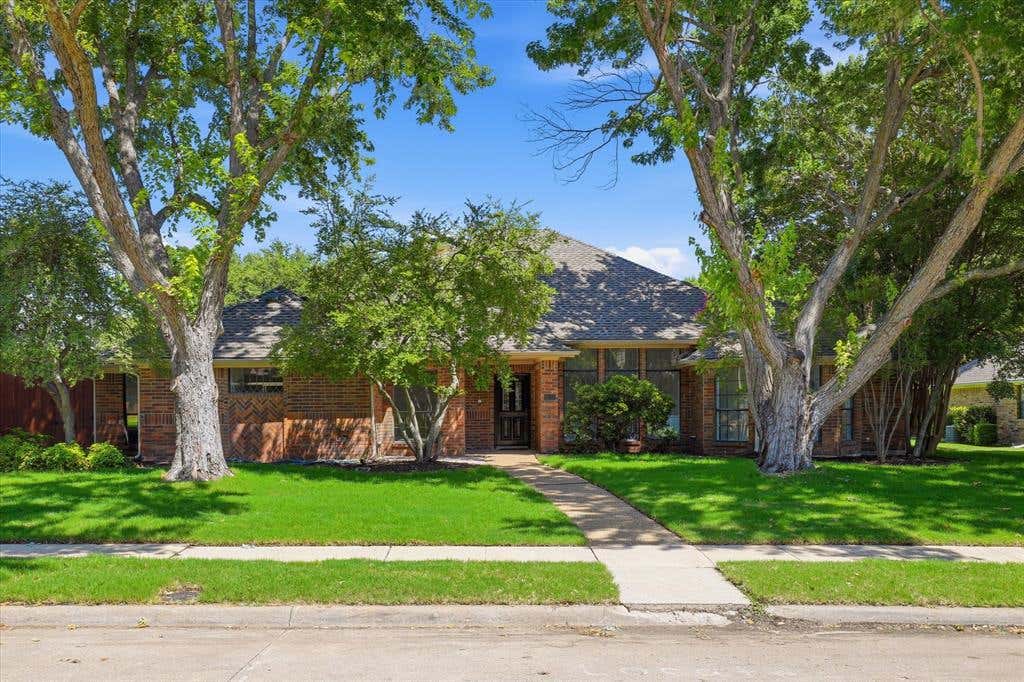Photo of 6608 Garfield Drive, Plano, TX 75023 (MLS # 21319344)
