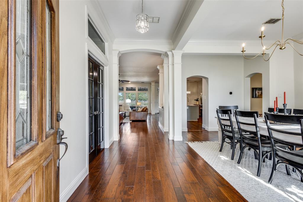 1 Meadowcreek Drive